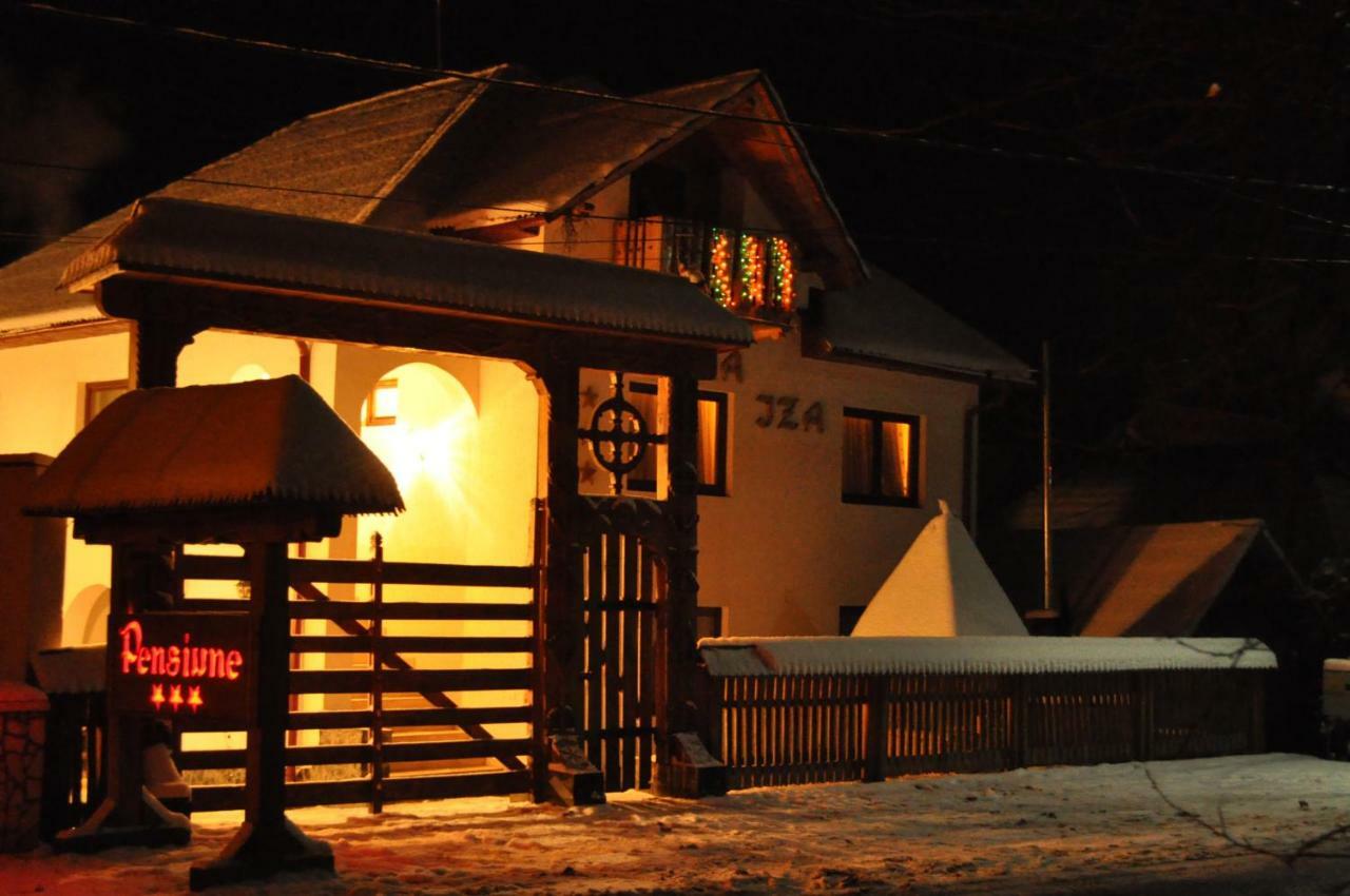 Готель Cabana Iza Birsana Екстер'єр фото
